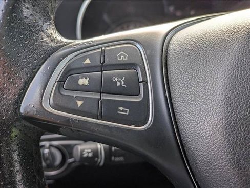Used 2017 Mercedes-Benz GLC 300 image 14