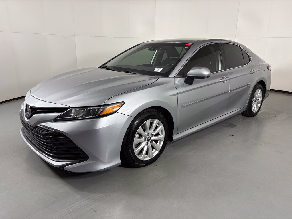 Used 2020 Toyota Camry LE w/ Carpet Mat Package FWD image 4