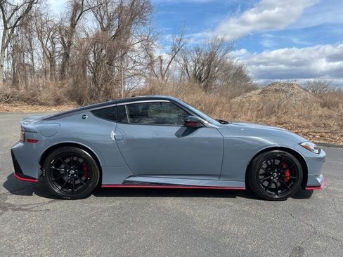 Certified 2024 Nissan Z NISMO w/ Floor Mat Package image 3