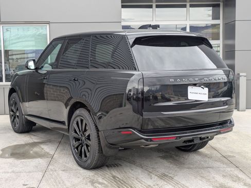 New 2026 Land Rover Range Rover SE image 8