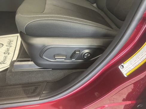 New 2025 Jeep Grand Cherokee 4WD image 7