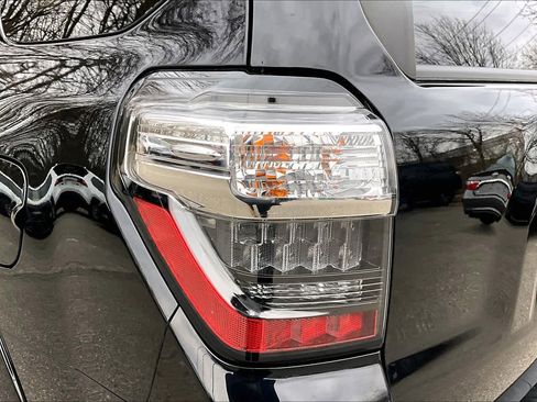 Certified 2022 Toyota 4Runner TRD Sport AWD/4WD image 26