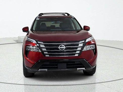 Used 2025 Nissan Rogue Platinum FWD image 2