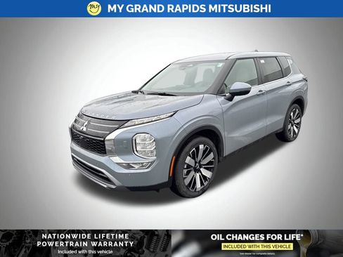 New 2026 Mitsubishi Outlander SE AWD/4WD image 3