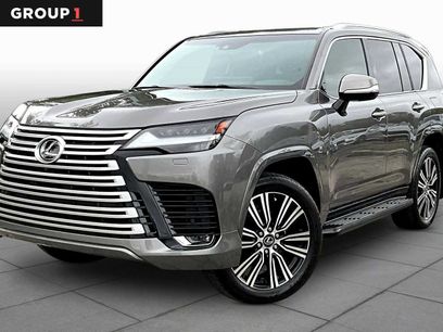 Used 2024 Lexus LX 600 4WD w/ Luxury Package