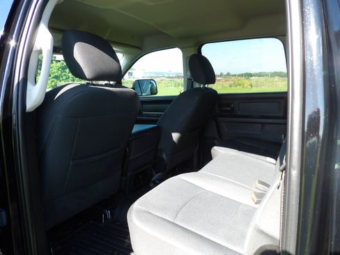 Used 2021 RAM 1500 Tradesman w/ Tradesman SXT Package RWD image 9