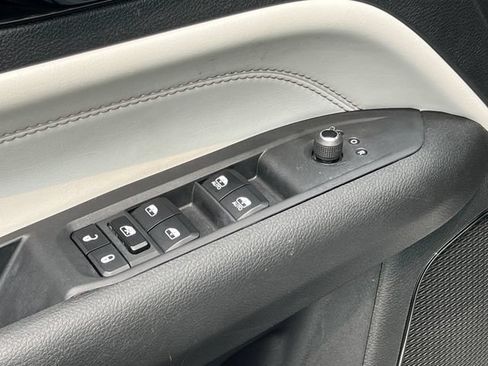 Used 2026 Jeep Compass Limited AWD/4WD image 16