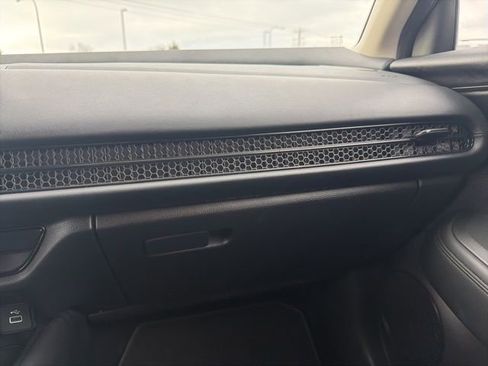 Used 2023 Honda HR-V LX image 31