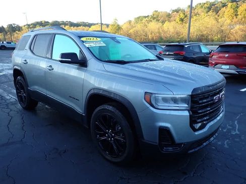 Certified 2023 GMC Acadia SLE w/ Driver Convenience Package image 7