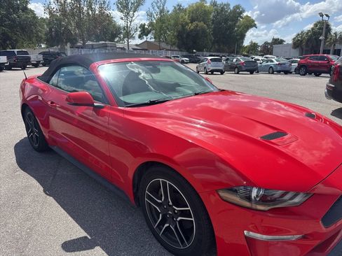Used 2020 Ford Mustang Premium image 3