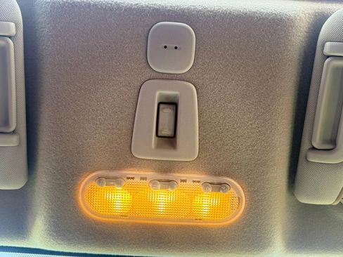 Used 2014 Nissan Juke SV w/ Navigation Package image 27