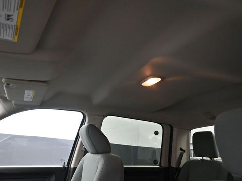 Used 2017 RAM 2500 Tradesman w/ Chrome Appearance Group image 23