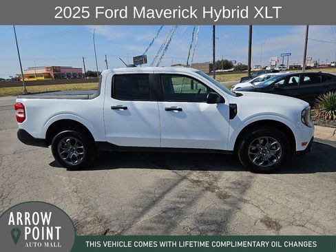 Used 2025 Ford Maverick XLT image 13