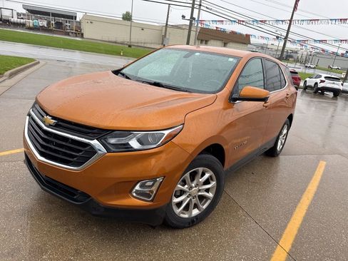 Used 2018 Chevrolet Equinox LT FWD image 1