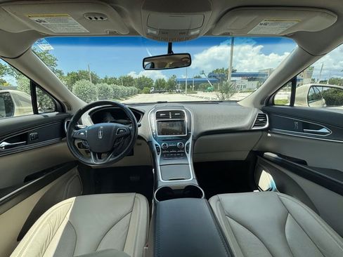 Used 2016 Lincoln MKX Select w/ Select Plus Package FWD image 9