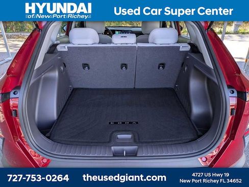 Used 2025 Hyundai Kona SE image 12