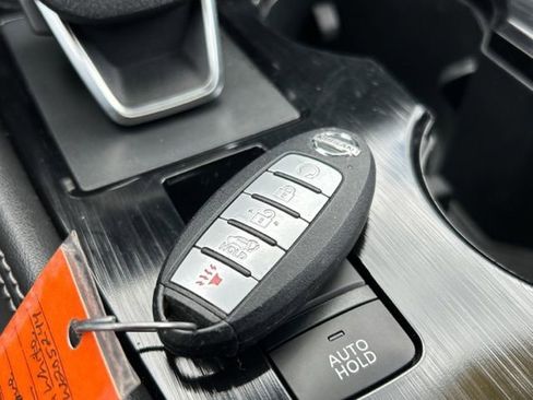 Used 2021 Nissan Rogue SL AWD/4WD image 47