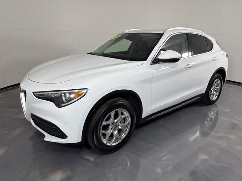 Used 2020 Alfa Romeo Stelvio RWD image 7