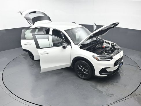 Certified 2024 Honda HR-V Sport image 50