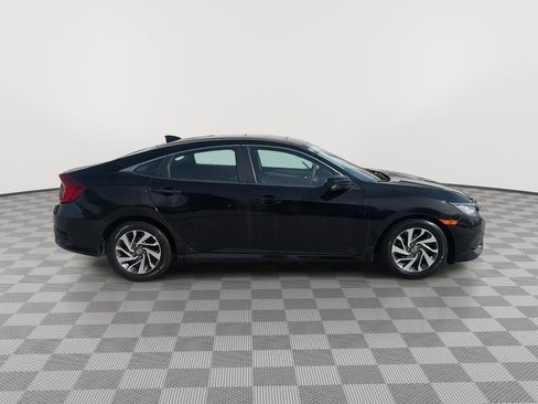 Used 2018 Honda Civic EX image 2
