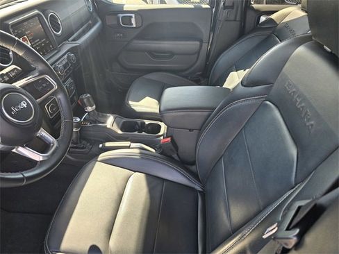 Used 2022 Jeep Wrangler Unlimited Sahara w/ Safety Group image 20