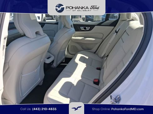 Used 2020 Volvo S60 T5 Momentum w/ Premium Package image 9