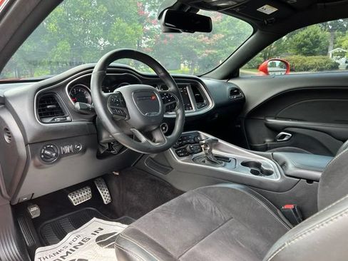 Used 2019 Dodge Challenger GT RWD image 11