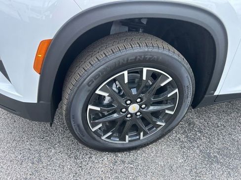 New 2026 Chevrolet Traverse LT w/ Sun and Wheel Package FWD image 10