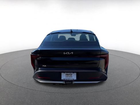 Used 2025 Kia K4 LXS image 4