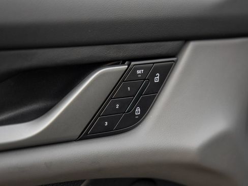 Certified 2025 Porsche Taycan 4S image 21