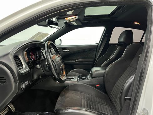Used 2019 Dodge Charger Scat Pack w/ Daytona Edition Group RWD image 12