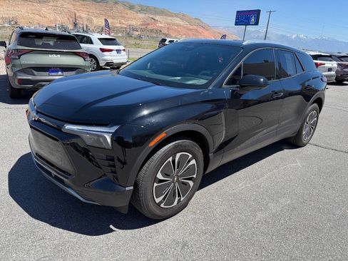Used 2024 Chevrolet Blazer EV LT AWD/4WD image 2