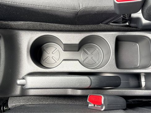 New 2025 Nissan Kicks Play S image 18