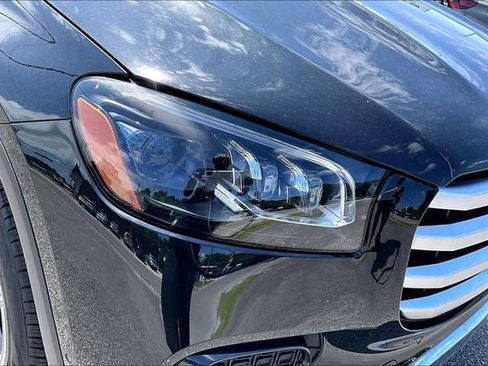 Used 2025 Mercedes-Benz GLS 450 4MATIC image 16