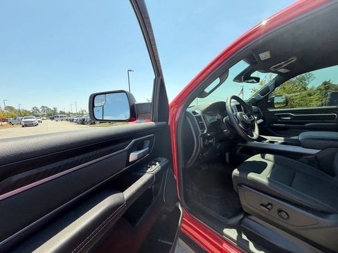 Used 2025 RAM 1500 Big Horn RWD image 41