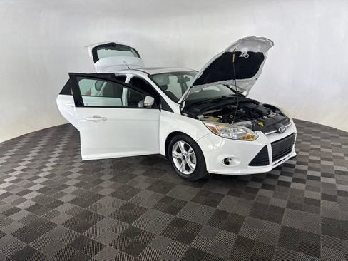 Used 2014 Ford Focus SE FWD image 12