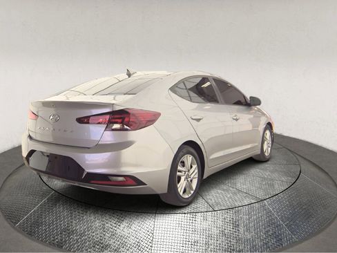 Used 2020 Hyundai Elantra Value Edition w/ Cargo Package (C1) FWD image 2