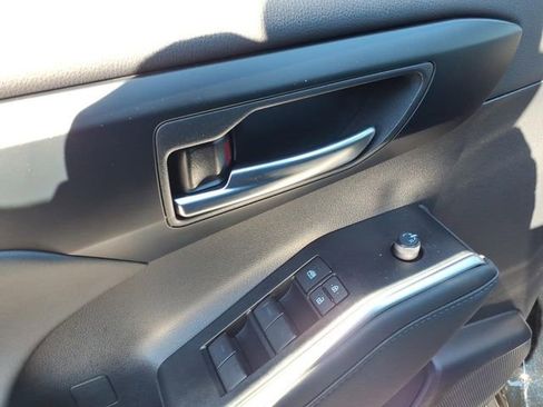 New 2026 Toyota Highlander XLE image 12