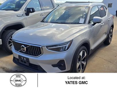 Used 2025 Volvo XC40 B5 Plus