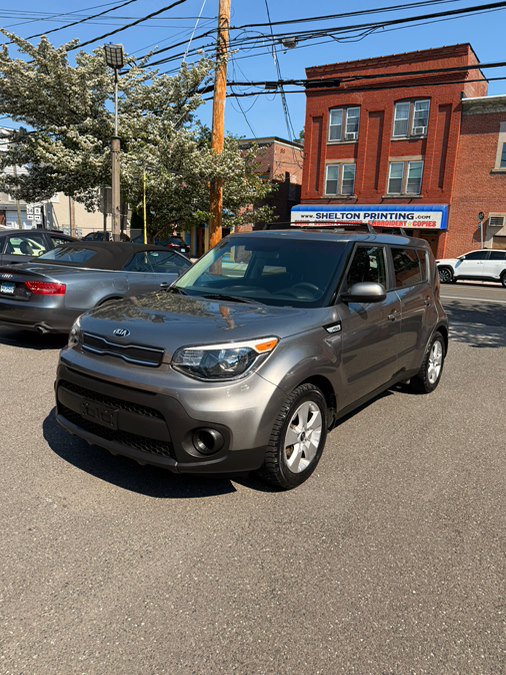 Used 2019 Kia Soul FWD image 1