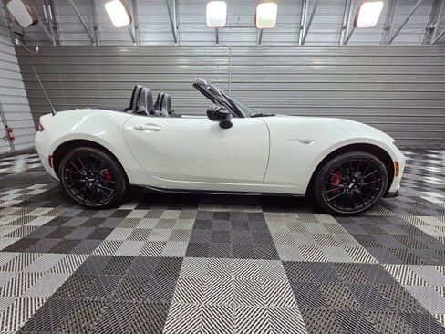 Used 2023 MAZDA MX-5 Miata Club w/ Brembo/BBS Recaro Package RWD image 9