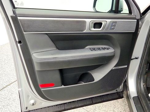 Used 2025 Hyundai Santa Fe Limited FWD image 11