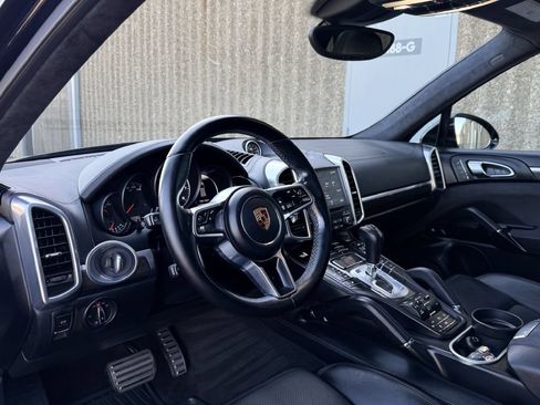 Used 2017 Porsche Cayenne GTS AWD/4WD image 11