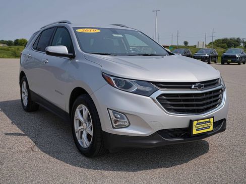 Used 2019 Chevrolet Equinox LT AWD/4WD image 4