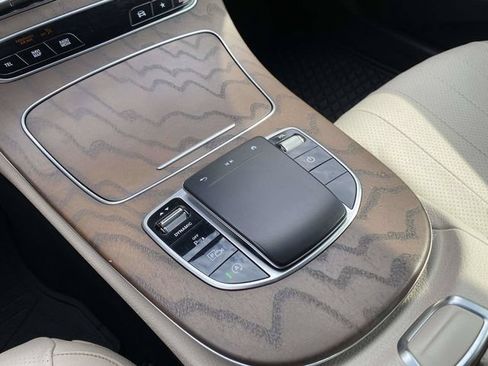 Used 2021 Mercedes-Benz E 350 Sedan image 25
