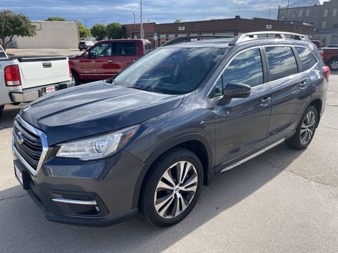 Used 2019 Subaru Ascent Limited AWD/4WD image 2