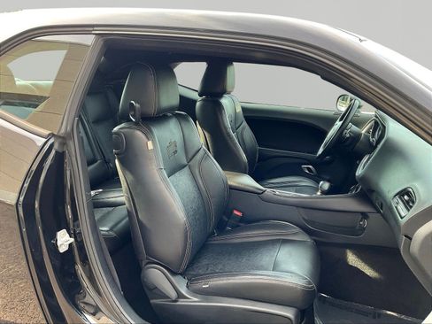 Used 2015 Dodge Challenger SXT w/ Super Sport Group (SS/T) RWD image 27
