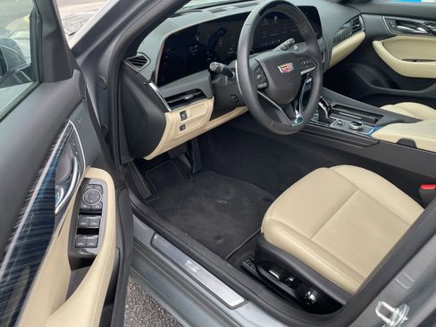 Used 2025 Cadillac CT5 Premium Luxury RWD image 4