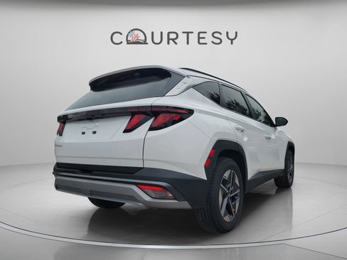 New 2026 Hyundai Tucson SEL image 3