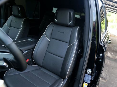 Used 2025 Cadillac Escalade Sport image 14